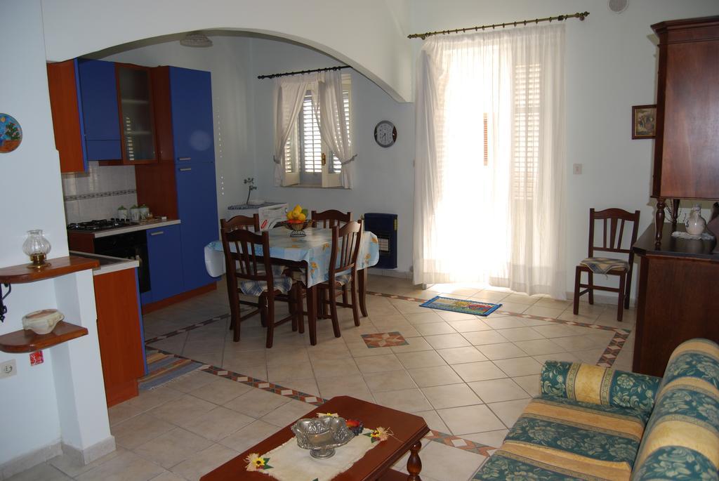 Appartamento Al Mare Cusumano Trappeto  Δωμάτιο φωτογραφία